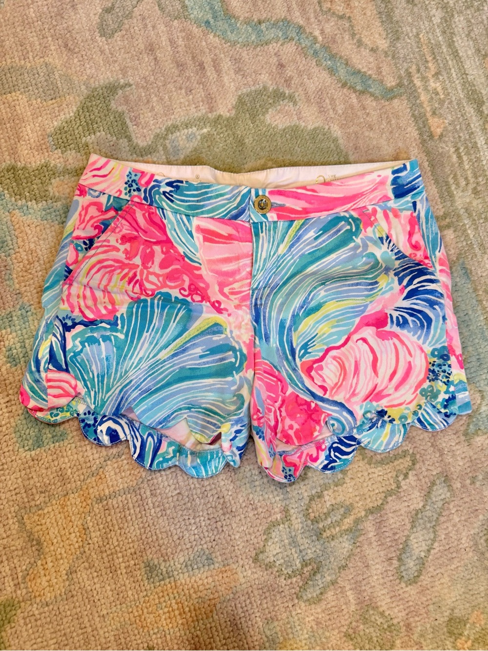 Lilly Pulitzer buttercup stretch shorts